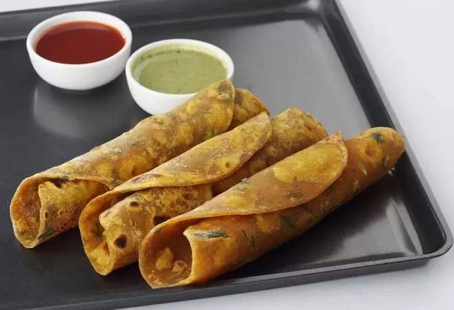 grasshopper yatra Image