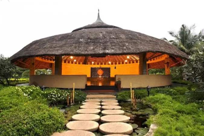grasshopper yatra Image